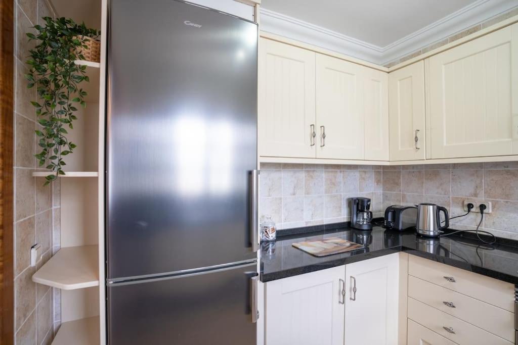 Beautiful Home In Lanzarote 5 Mins From Marina بلايا بلانكا المظهر الخارجي الصورة
